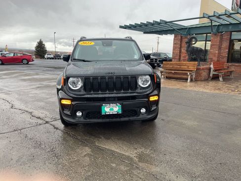 Certified 2023 Jeep Renegade Altitude AWD/4WD image 3