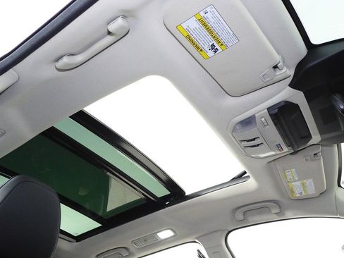 Used 2023 Subaru Ascent Limited w/ Technology Package image 18