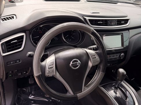 Used 2016 Nissan Rogue S AWD/4WD image 11
