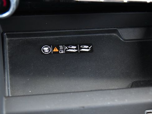 Used 2025 Chevrolet Tahoe LT AWD/4WD image 31