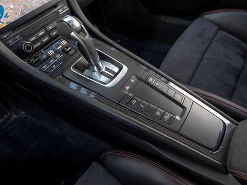 Certified 2018 Porsche 911 GT3 RWD image 43