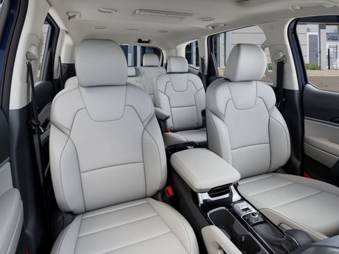 New 2025 Kia Telluride S image 17