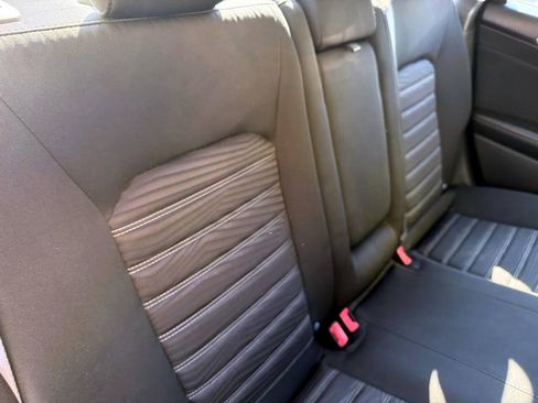 Used 2016 Ford Fusion SE FWD image 8