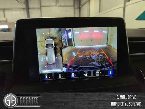 Used 2022 GMC Yukon XL SLT w/ SLT Luxury Package AWD/4WD image 21