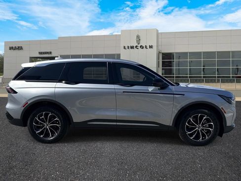 New 2026 Lincoln Nautilus Premier AWD/4WD image 2