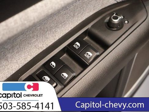 Used 2025 Jeep Compass Latitude image 12