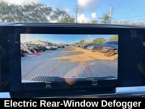 Used 2025 Chevrolet Silverado 2500 LT w/ Convenience Package image 15