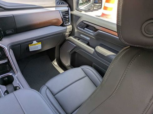 New 2026 GMC Sierra 1500 Denali w/ Denali Reserve Package AWD/4WD image 16