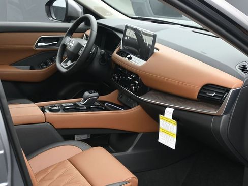 New 2026 Nissan Rogue Platinum w/ Platinum Premium Package image 6