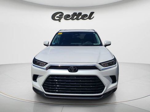 Used 2024 Toyota Grand Highlander XLE image 11