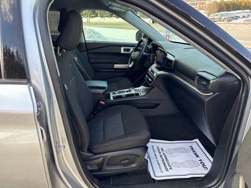 Used 2022 Ford Explorer XLT image 15