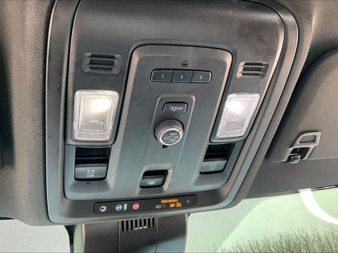 Used 2023 Chevrolet Tahoe LT image 33