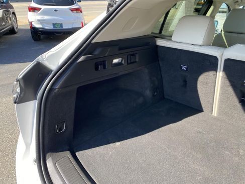 Used 2023 Buick Envision Avenir AWD/4WD image 32