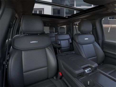 New 2026 Ford Expedition Platinum image 10