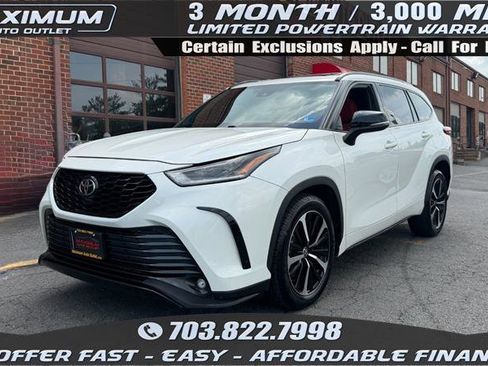 Used 2021 Toyota Highlander XSE FWD image 1