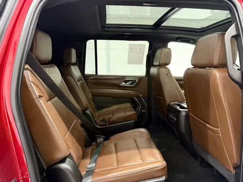 Used 2021 Chevrolet Suburban High Country w/ Premium Package AWD/4WD image 28