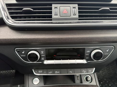 Certified 2024 Audi Q5 e Premium Plus w/ Premium Plus Package image 8