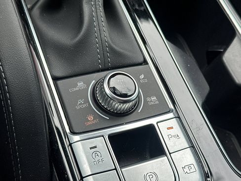 Used 2025 Kia Telluride SX X-Line AWD/4WD image 32