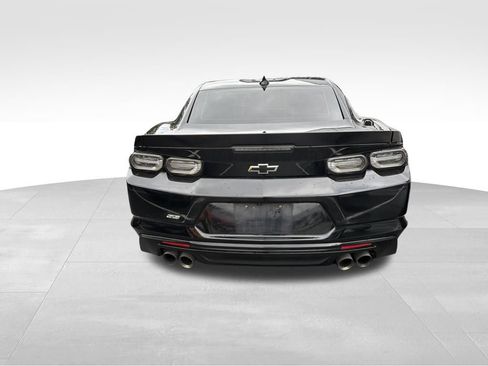 Used 2022 Chevrolet Camaro SS RWD image 9