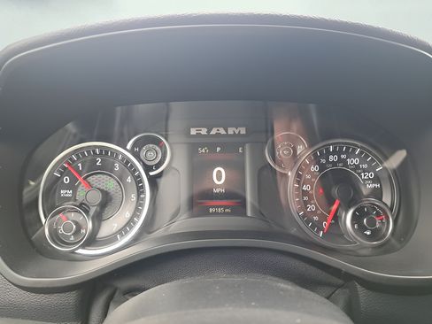 Used 2020 RAM 1500 Lone Star RWD image 19