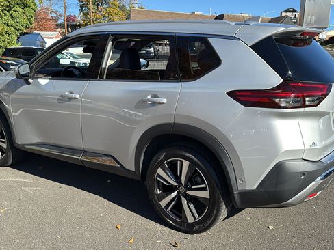 Certified 2021 Nissan Rogue Platinum image 24