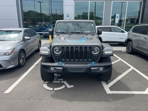 Used 2023 Jeep Wrangler Unlimited Rubicon 4xe w/ Steel Bumper Group AWD/4WD image 6