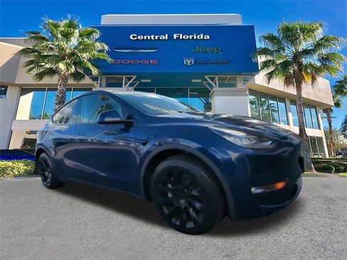 Used 2020 Tesla Model Y Long Range image 2