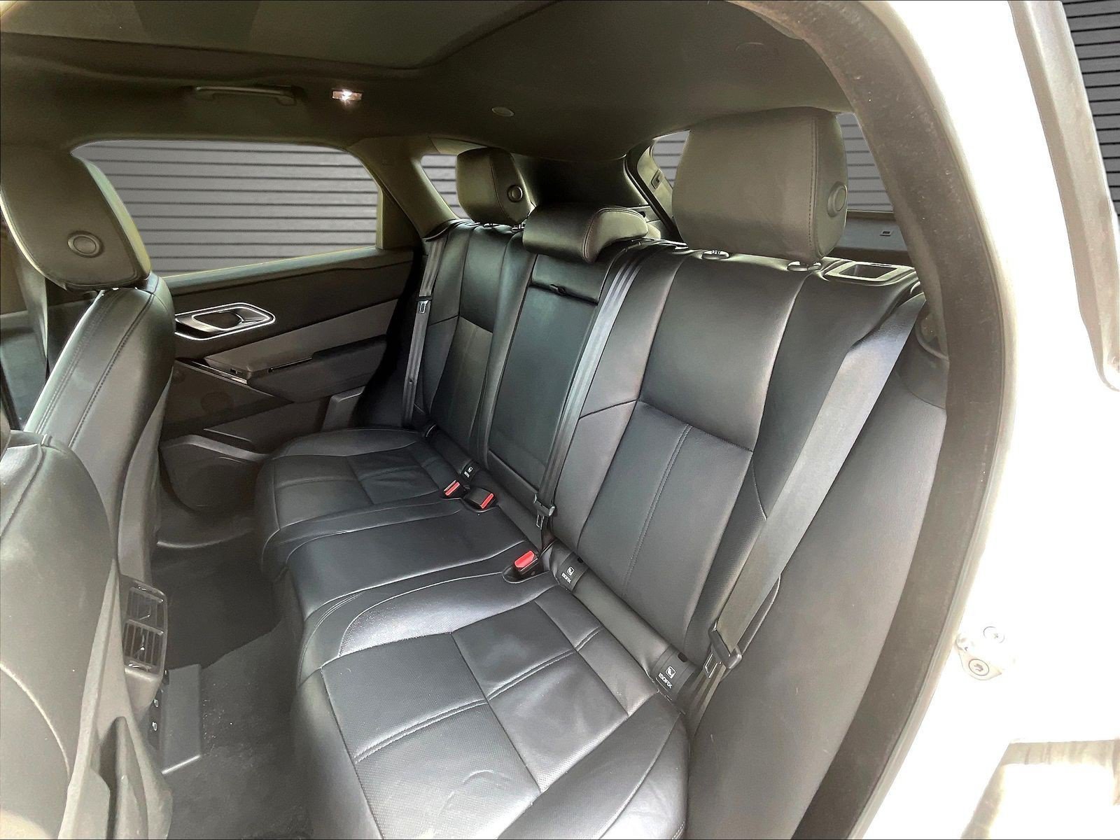 Used 2025 Land Rover Range Rover Velar Dynamic SE AWD/4WD image 20
