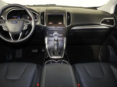 Used 2018 Ford Edge Titanium image 10