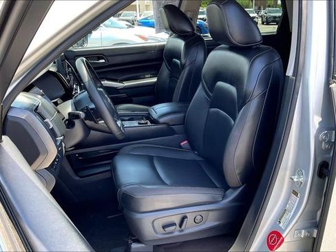 Used 2025 Nissan Pathfinder SL w/ Lighting Package (N92) AWD/4WD image 24