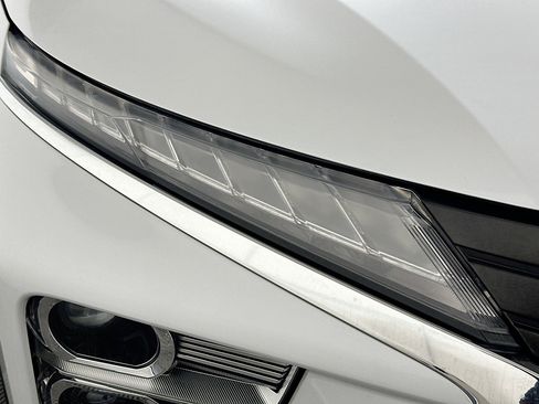 Used 2023 Mitsubishi Eclipse Cross LE image 9