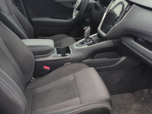 Used 2023 Subaru Outback Premium image 9