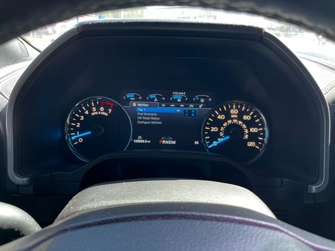 Used 2017 Ford F150 Platinum w/ Equipment Group 701A Luxury image 37