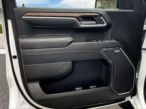 Used 2025 GMC Sierra 1500 Elevation w/ Elevation Premium Package image 13