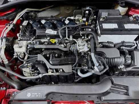 Used 2024 Toyota Corolla Cross LE image 38