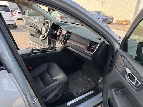 Used 2024 Volvo XC60 B5 Plus w/ Protection Package Premier image 15