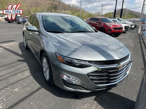 Used 2025 Chevrolet Malibu LT FWD image 1