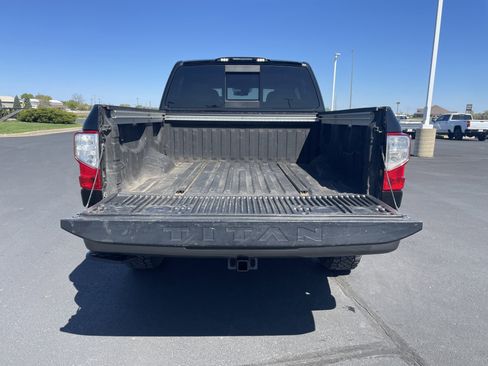 Used 2017 Nissan Titan PRO-4X AWD/4WD image 24