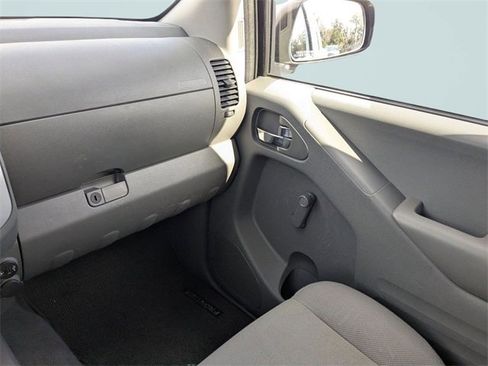 Used 2019 Nissan Frontier S image 19