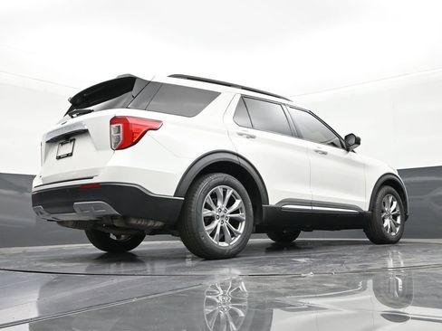 Used 2020 Ford Explorer XLT w/ Equipment Group 202A RWD image 24