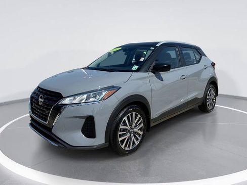 Certified 2023 Nissan Kicks SV FWD image 1