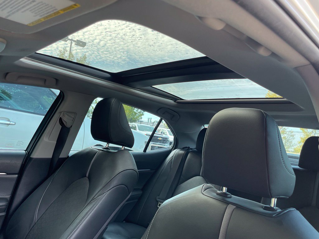 Used 2018 Toyota Camry XSE FWD image 26