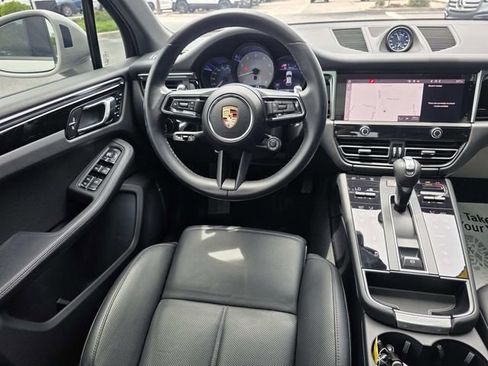 Used 2023 Porsche Macan S AWD/4WD image 9