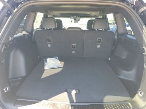 New 2025 Jeep Grand Cherokee Laredo image 24