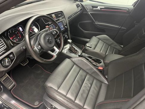 Used 2017 Volkswagen GTI Autobahn image 15