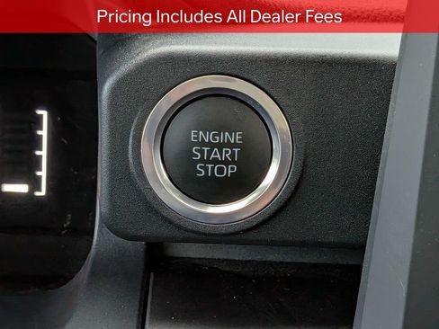 Used 2025 Toyota 4Runner SR5 AWD/4WD image 29