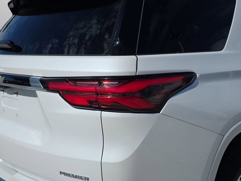 Used 2022 Chevrolet Traverse Premier AWD/4WD image 36