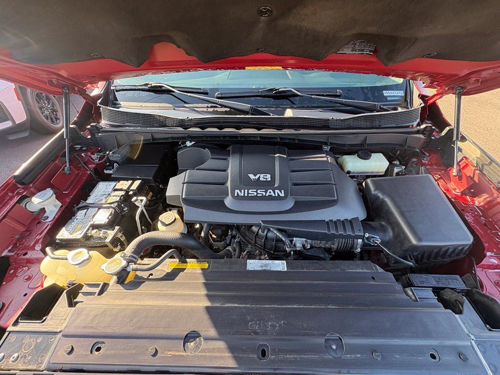 Used 2018 Nissan Titan SV w/ SV Convenience Package RWD image 31