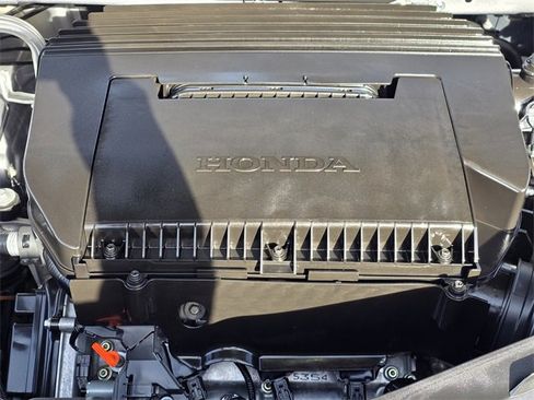 Used 2025 Honda Pilot Touring image 23