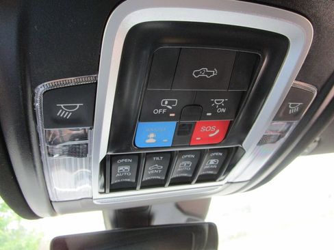 New 2026 RAM 1500 Laramie AWD/4WD image 44